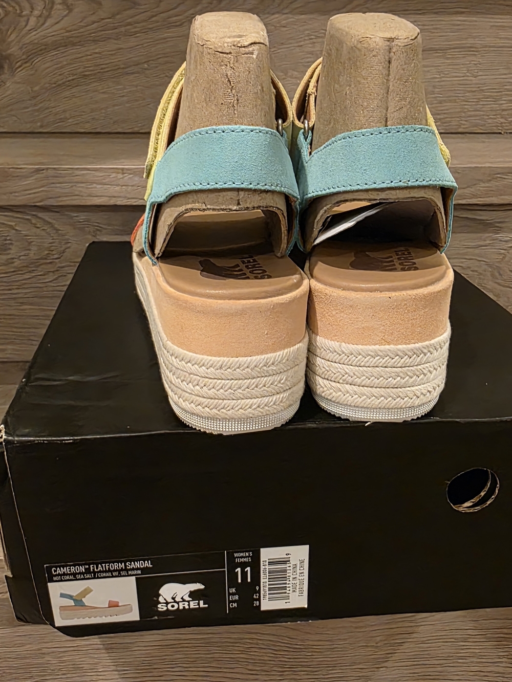 Sorel Cameron Flatform Sandal in colorblock suede - Picture 5 of 7